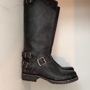 Frye Veronica Back-Zip Leather Boots - Antique Black